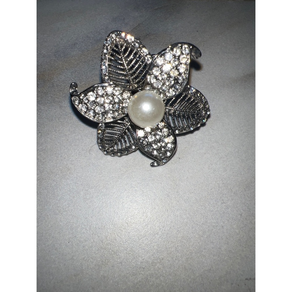 SILVER Tone Chunky Floral Stretch Ring